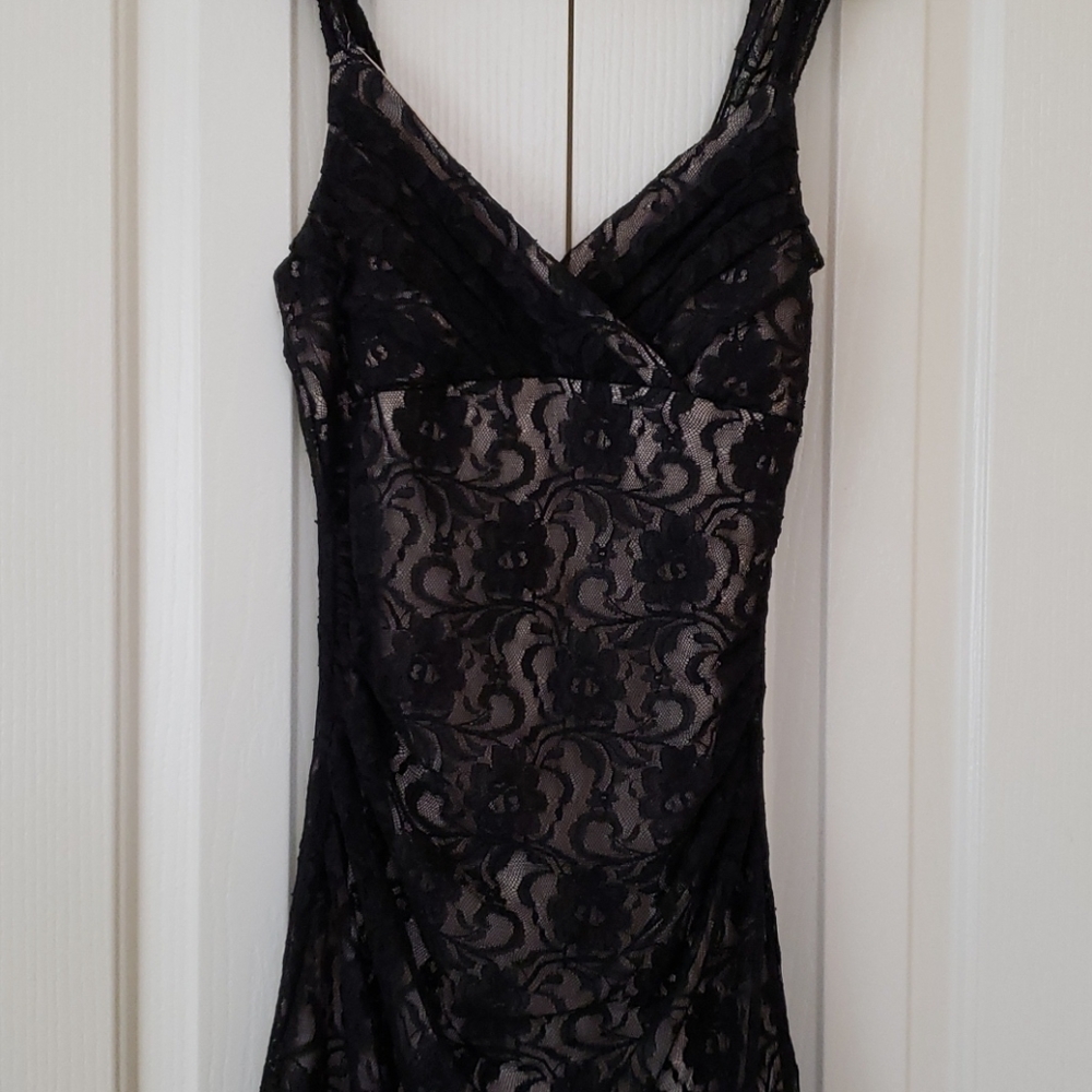 Dress - Picture 3 of 4
